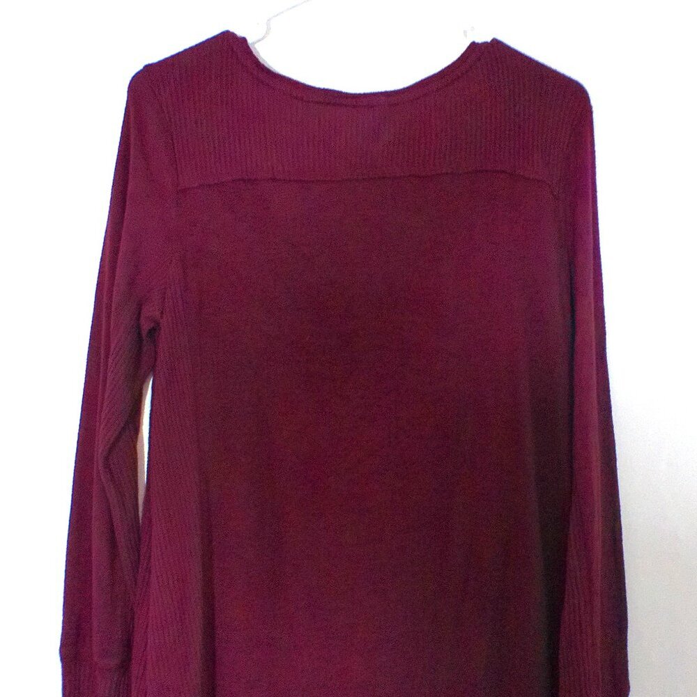 Mossimo Burgundy Linen Blend Long Sleeve V-Neck Top – Women’s XS - Picture 2 of 4